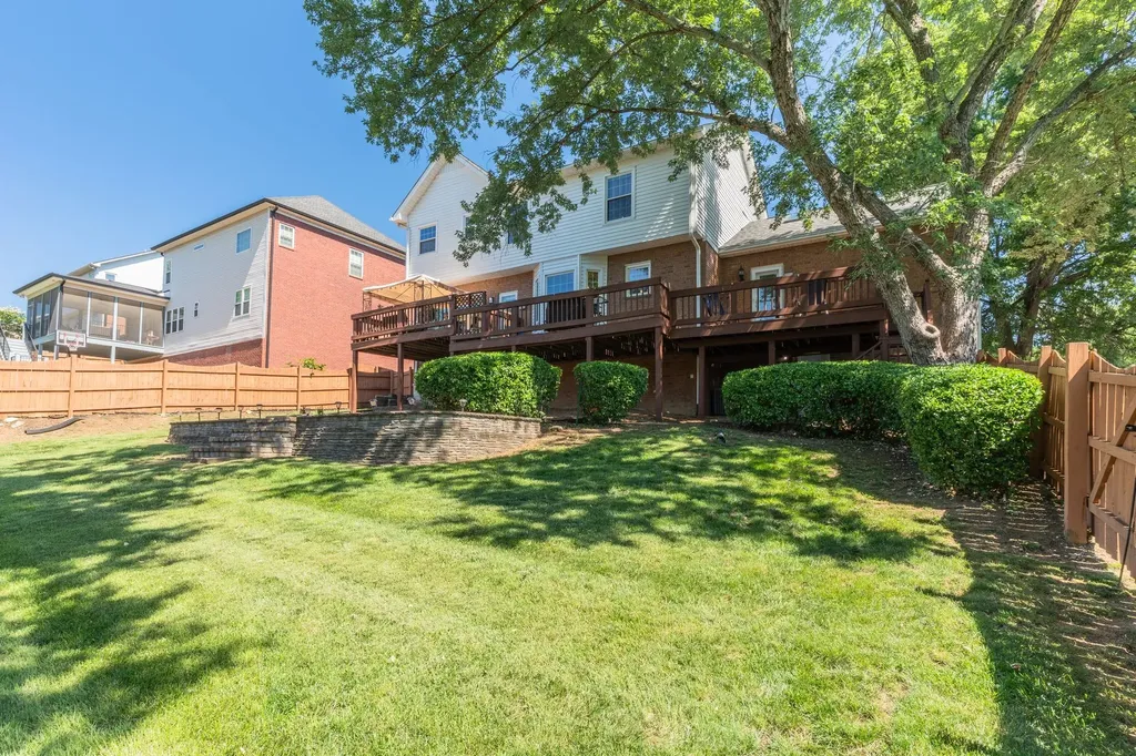 612 Indian Hills Mound Goodlettsville TN 37072