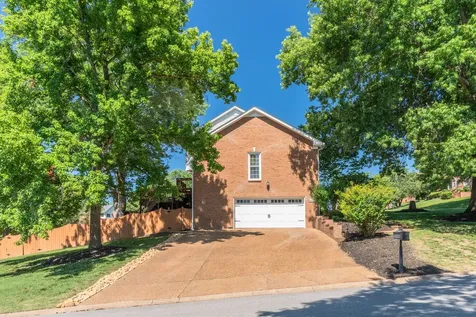 612 Indian Hills Mound Goodlettsville TN 37072
