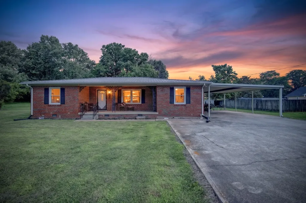 6614 3rd Street College Grove TN 37046