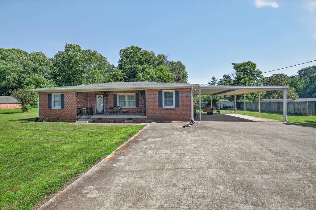 6614 3rd Street College Grove TN 37046
