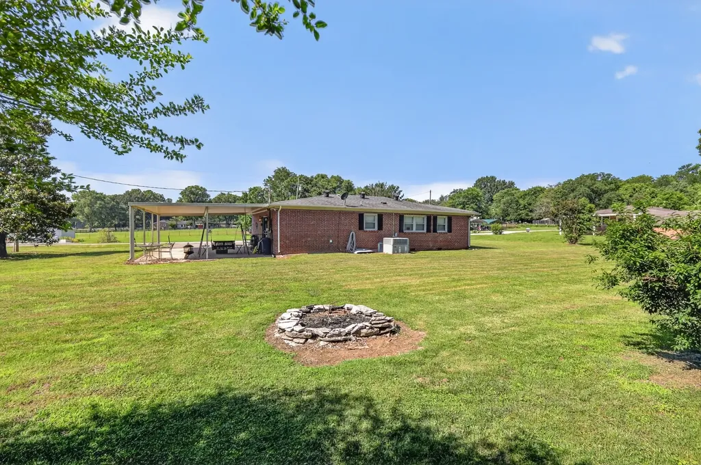 6614 3rd Street College Grove TN 37046