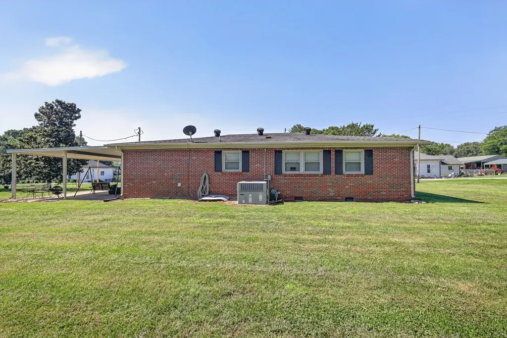 6614 3rd Street College Grove TN 37046