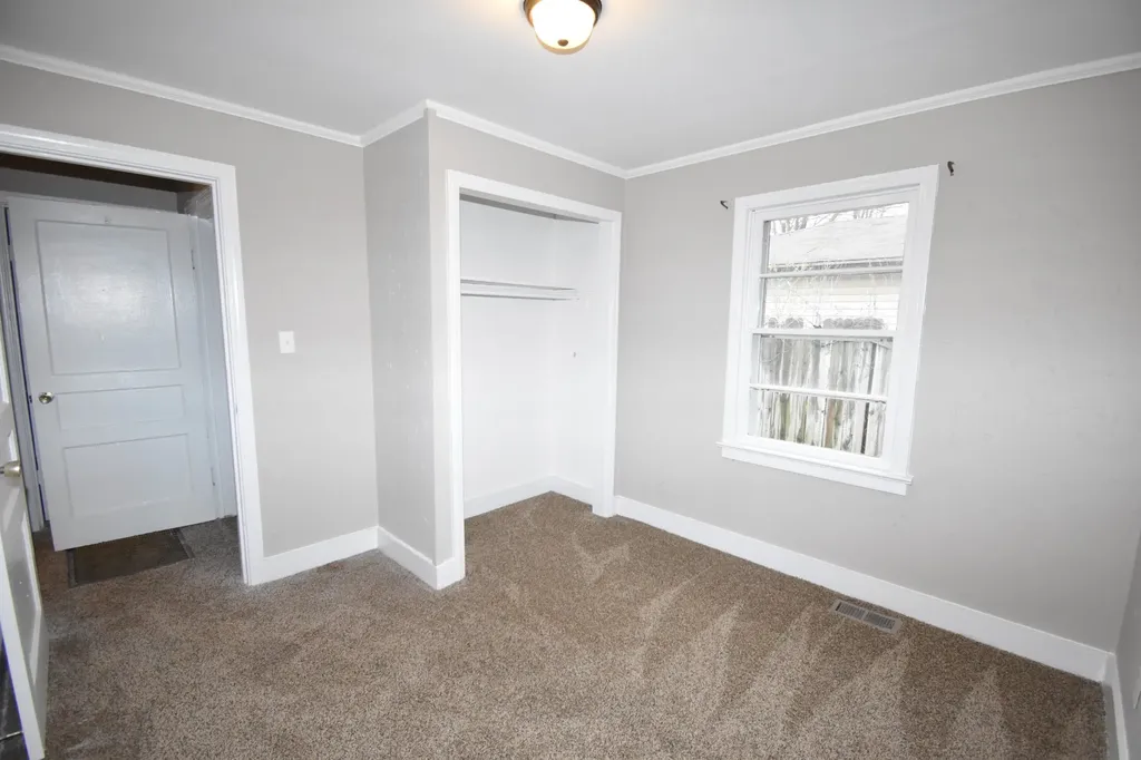 141 W Rossview Road Clarksville TN 37040