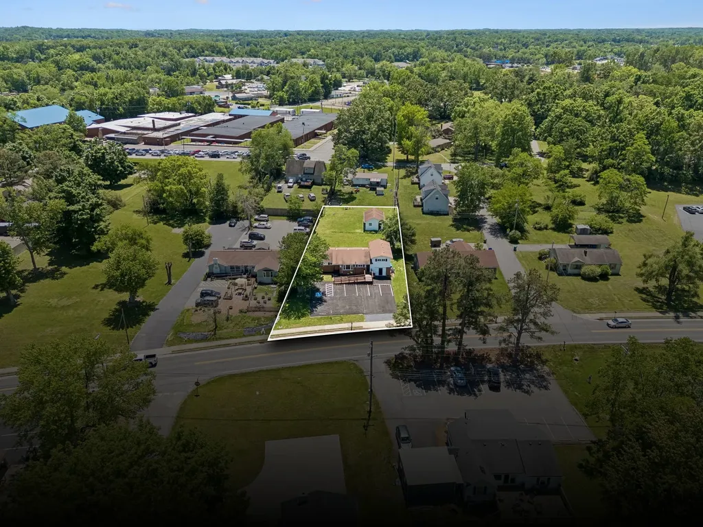 319 Highway 76 White House TN 37188