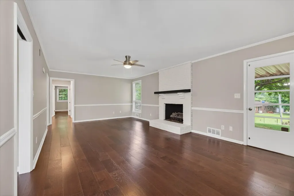 306 Locust Road Clarksville TN 37043