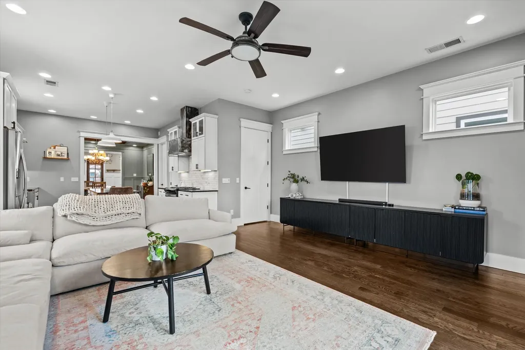 1030 Burchwood Avenue Nashville TN 37216