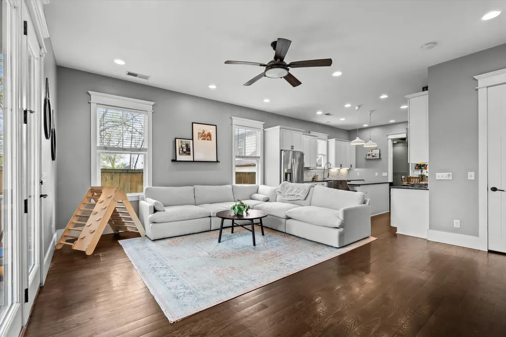 1030 Burchwood Avenue Nashville TN 37216