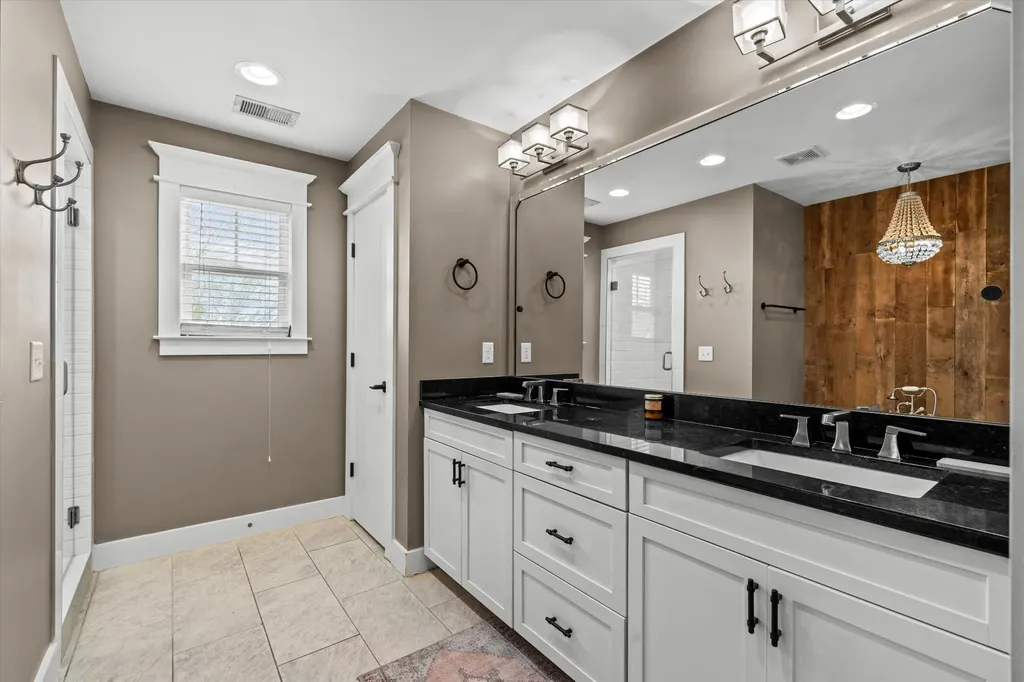 1030 Burchwood Avenue Nashville TN 37216