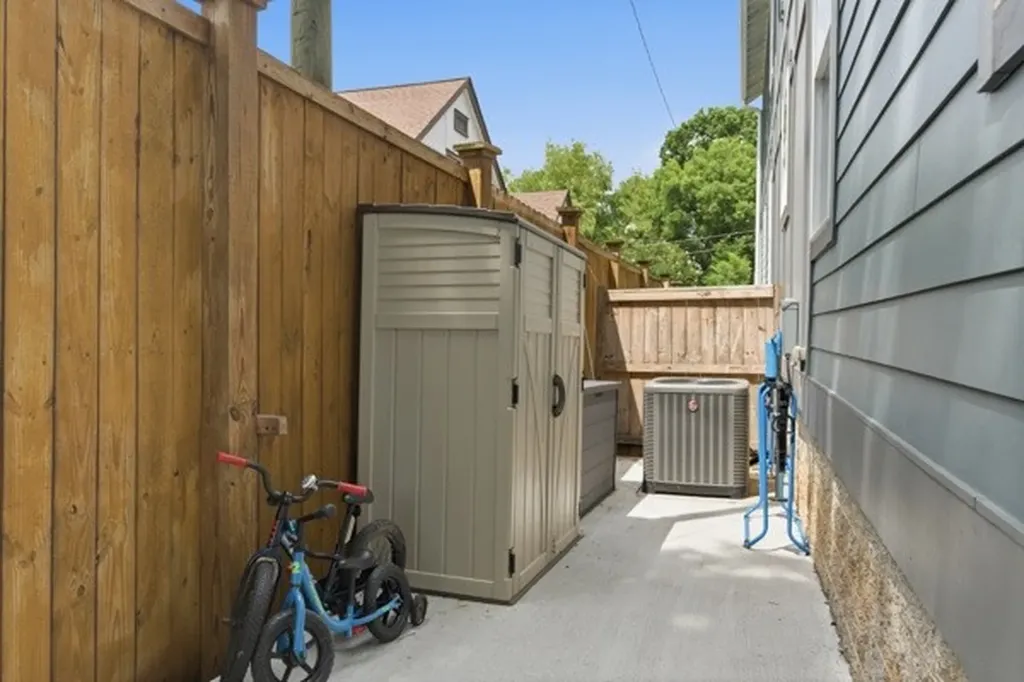 1030 Burchwood Avenue Nashville TN 37216