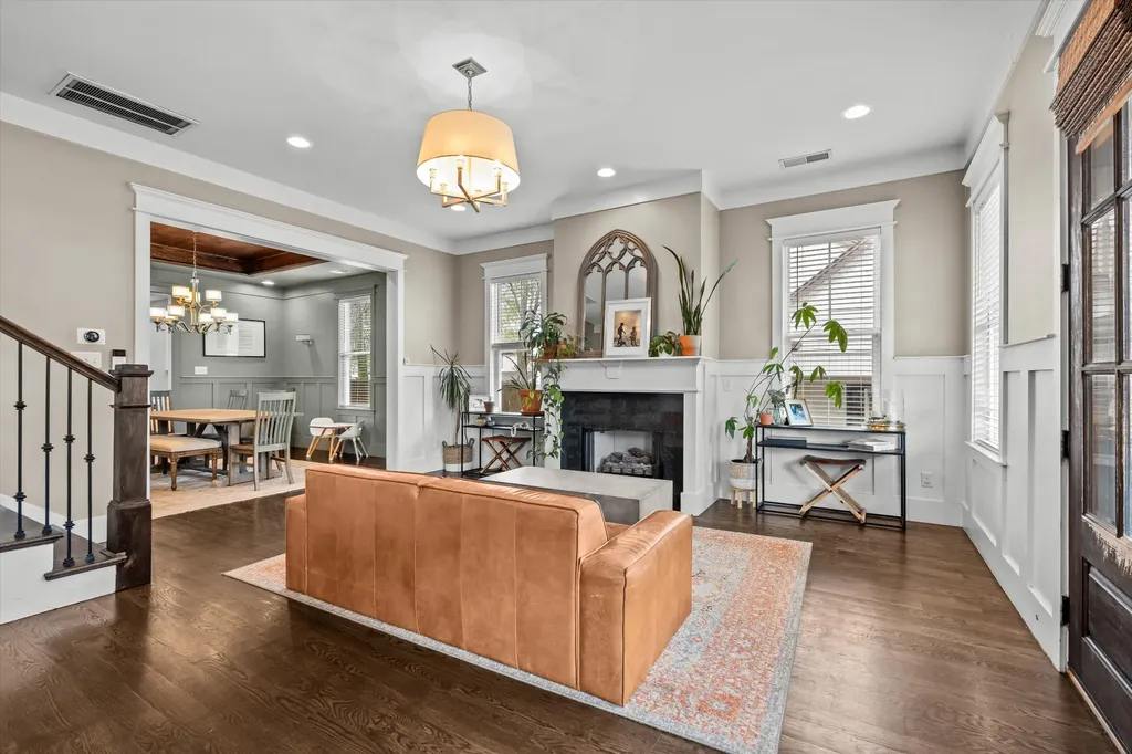 1030 Burchwood Avenue Nashville TN 37216