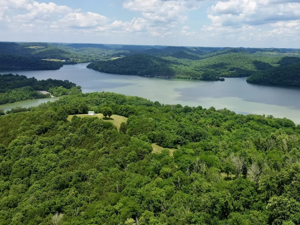 40 Mahan Lane Elmwood TN 38560