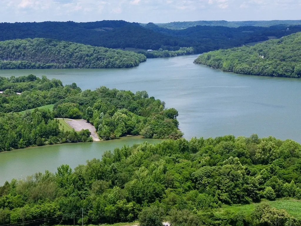 40 Mahan Lane Elmwood TN 38560