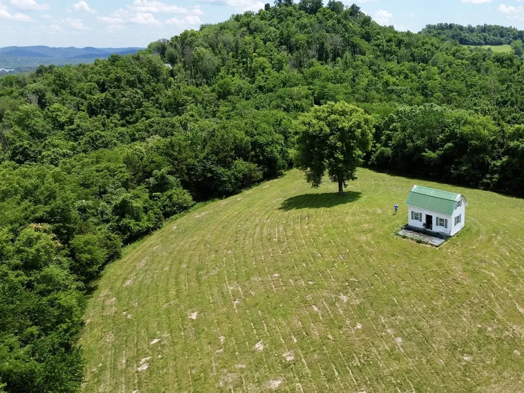 40 Mahan Lane Elmwood TN 38560