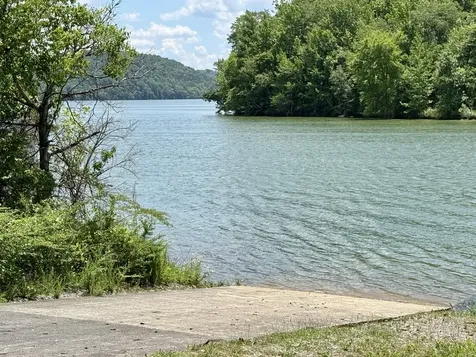 40 Mahan Lane Elmwood TN 38560