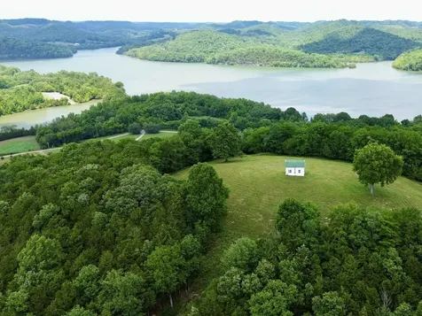 40 Mahan Lane Elmwood TN 38560