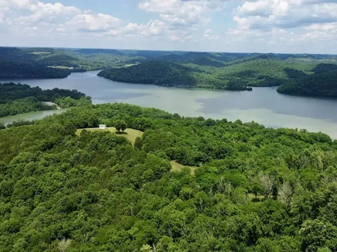 40 Mahan Lane Elmwood TN 38560