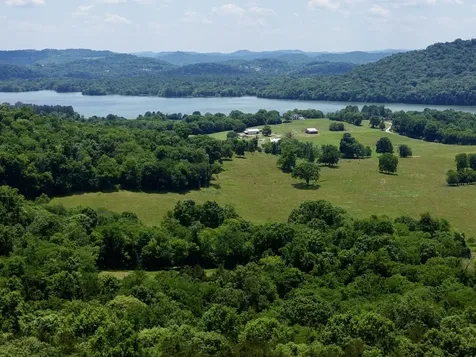 40 Mahan Lane Elmwood TN 38560