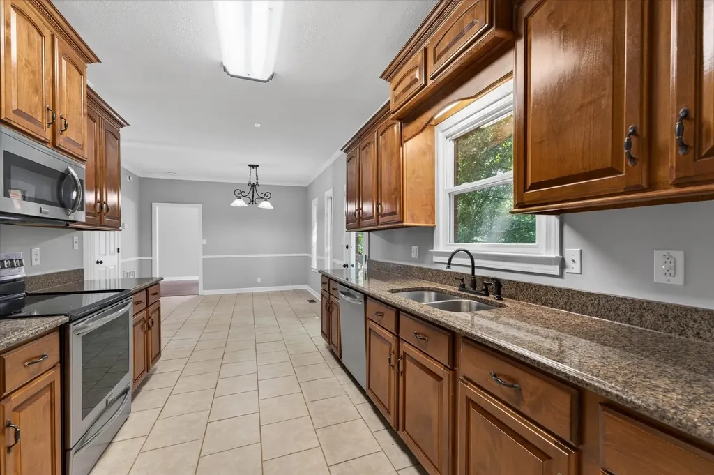 2200 Springlot Road Clarksville TN 37043