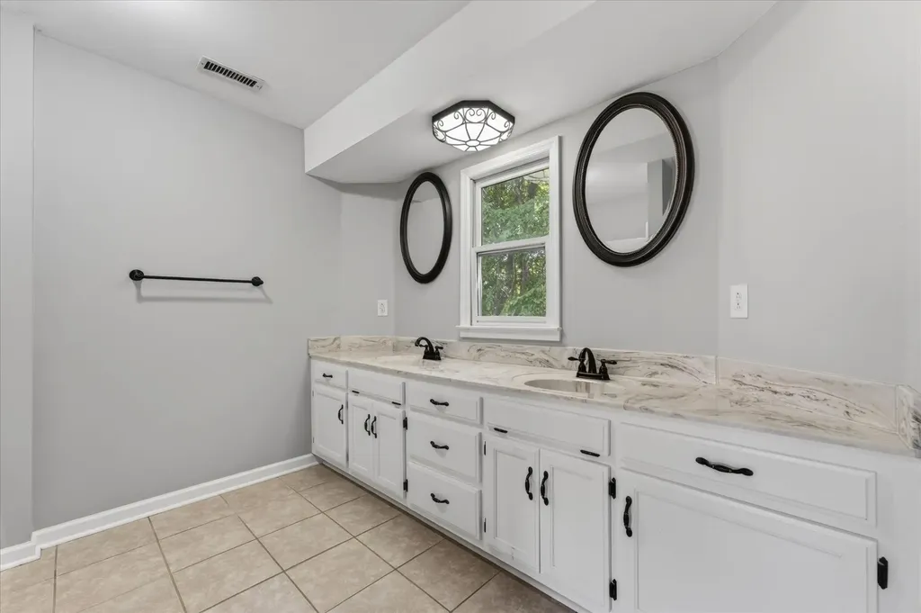 2200 Springlot Road Clarksville TN 37043