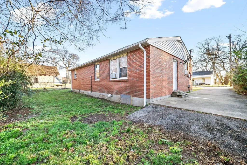 304 Walker Street Clarksville TN 37042