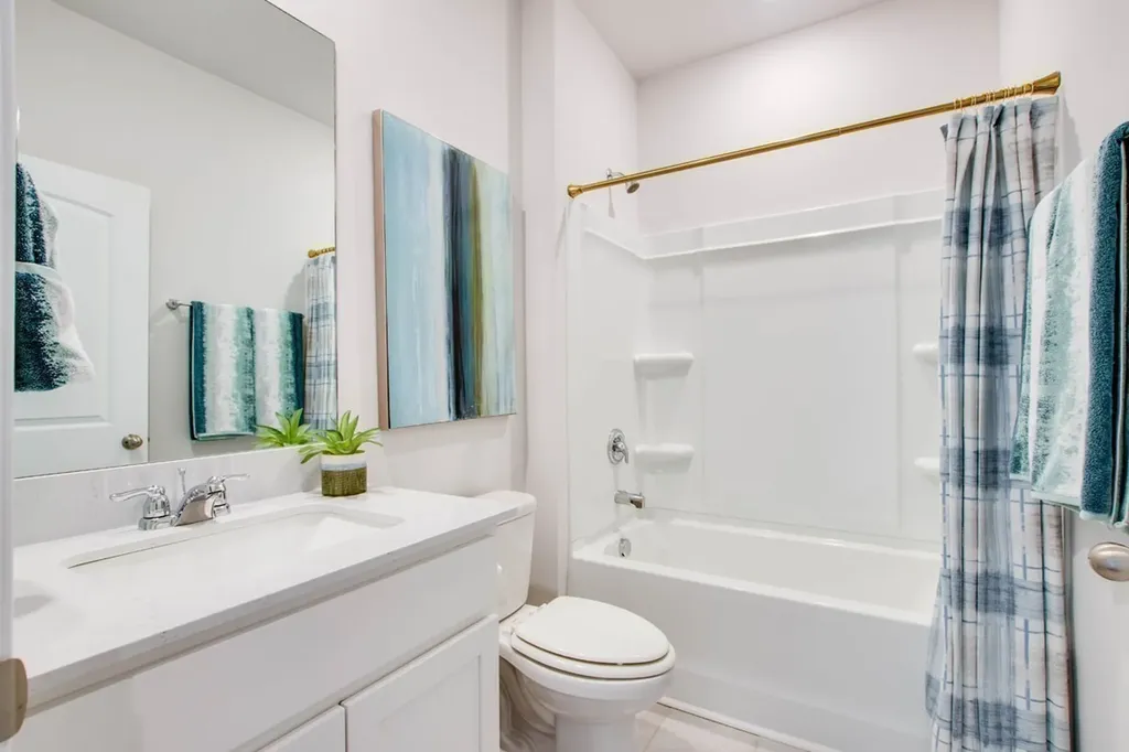 2219 Quinn White House TN 37188