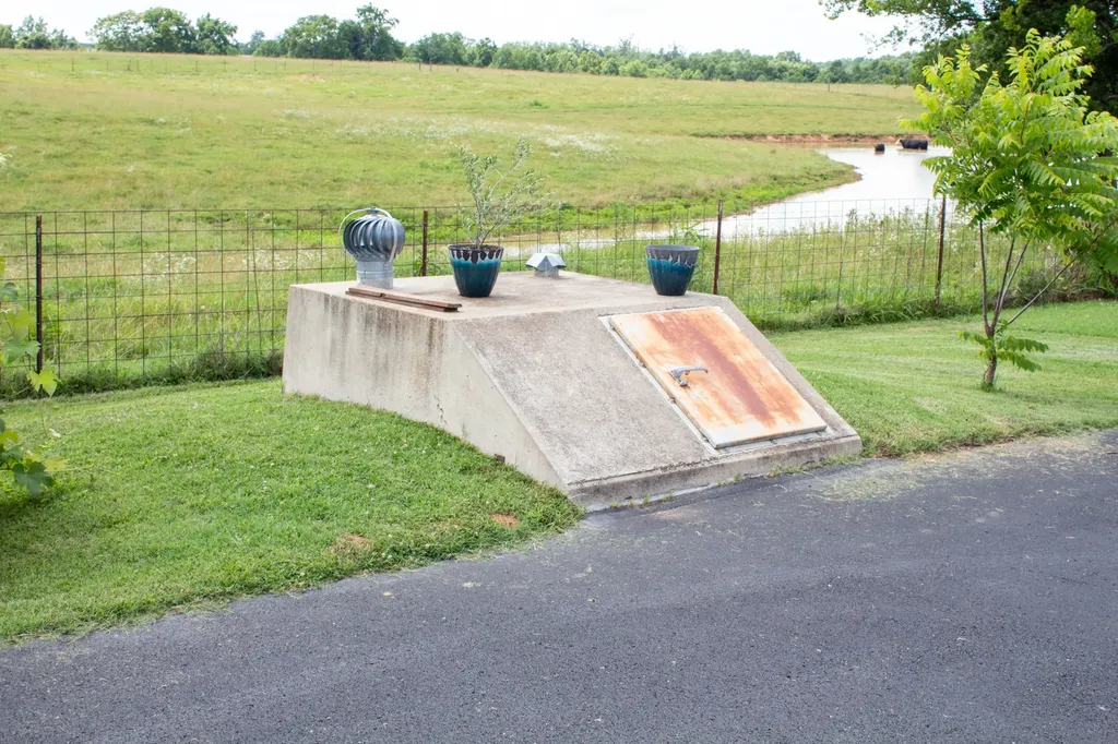 322 Joyce Circle Lafayette TN 37083
