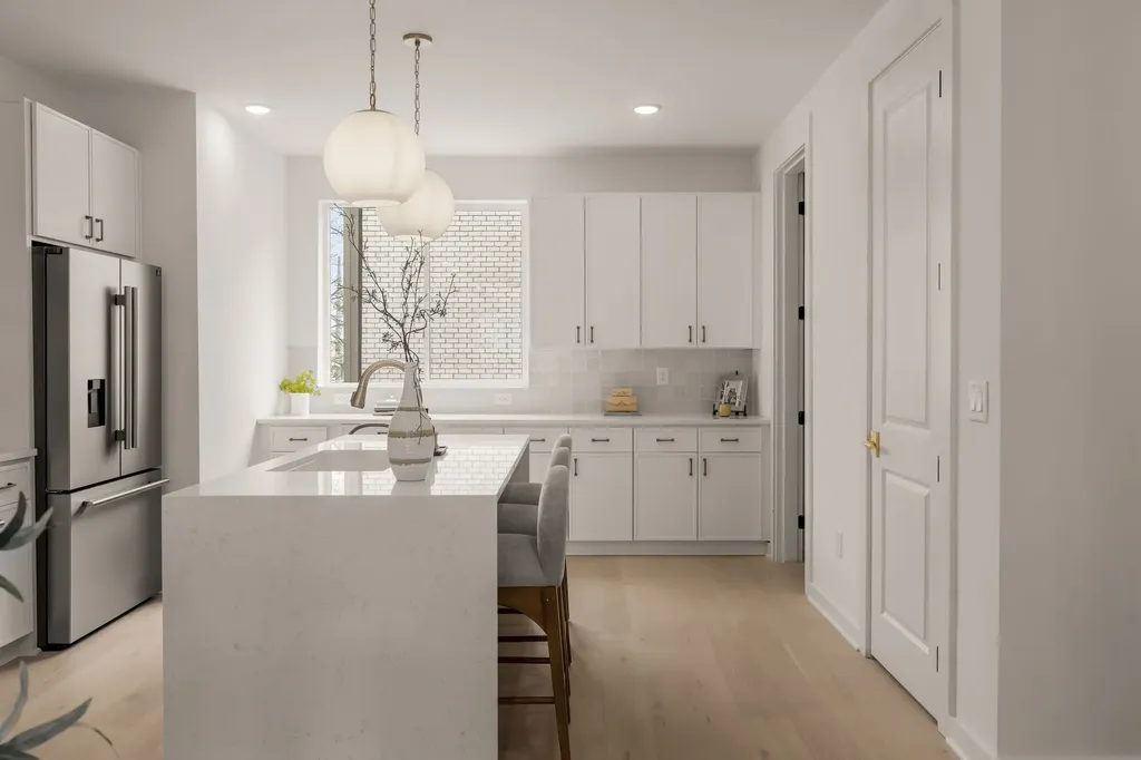 911 Cheatham Place Nashville TN 37208