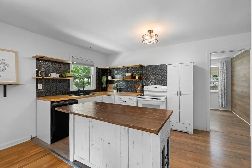 201 Pleasant Drive Columbia TN 38401