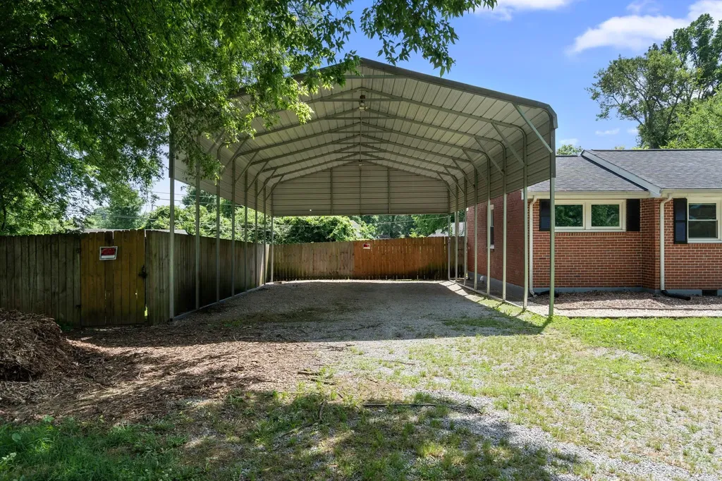 201 Pleasant Drive Columbia TN 38401
