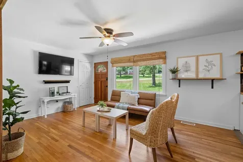 201 Pleasant Drive Columbia TN 38401