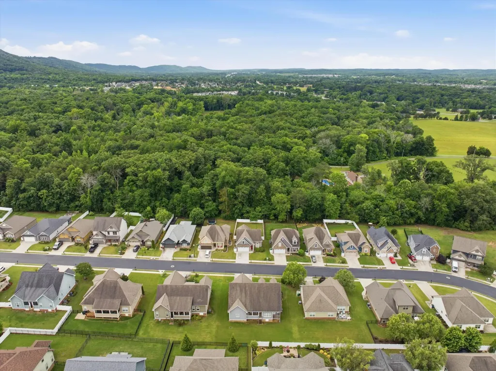 8380 Deer Run Circle Ooltewah TN 37363