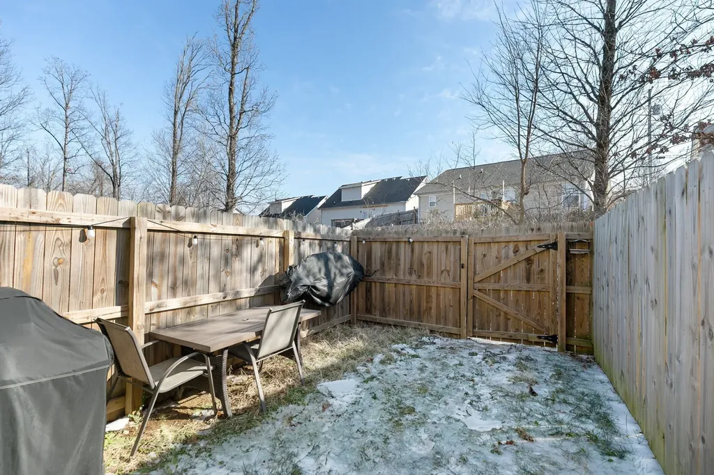 8110 Logan Drive La Vergne TN 37086