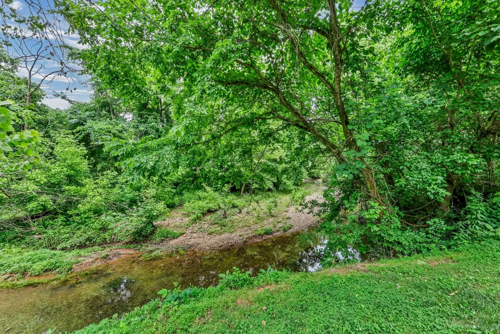 4980 Shiloh Bridge Road Cumberland Furnace TN 37051