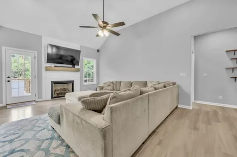 4980 Shiloh Bridge Road Cumberland Furnace TN 37051