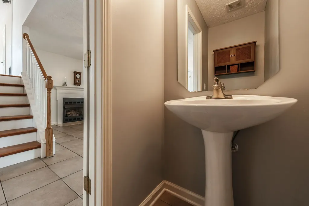 159 W Harbor Hendersonville TN 37075