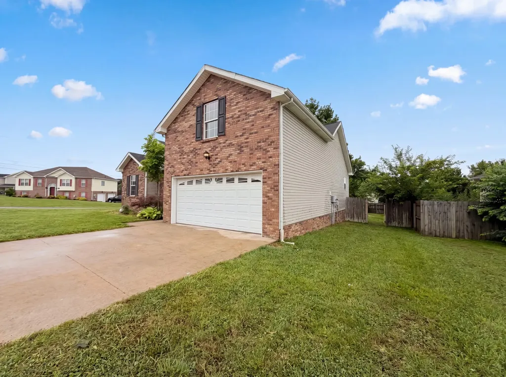 245 Harold Drive Clarksville TN 37040