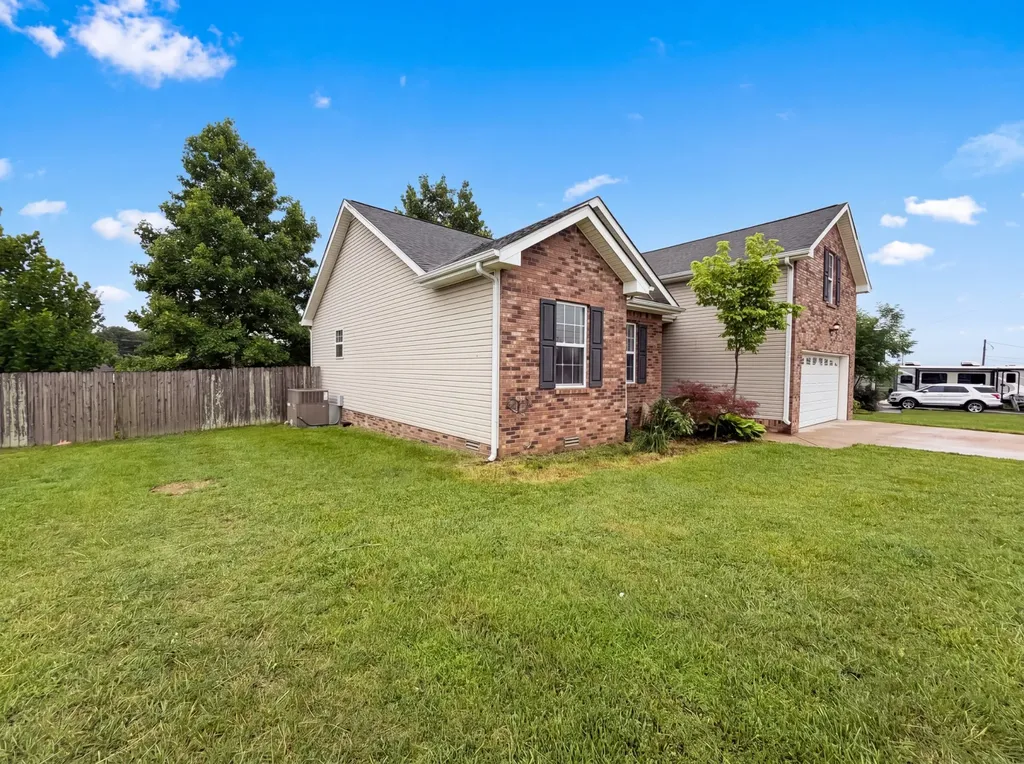 245 Harold Drive Clarksville TN 37040