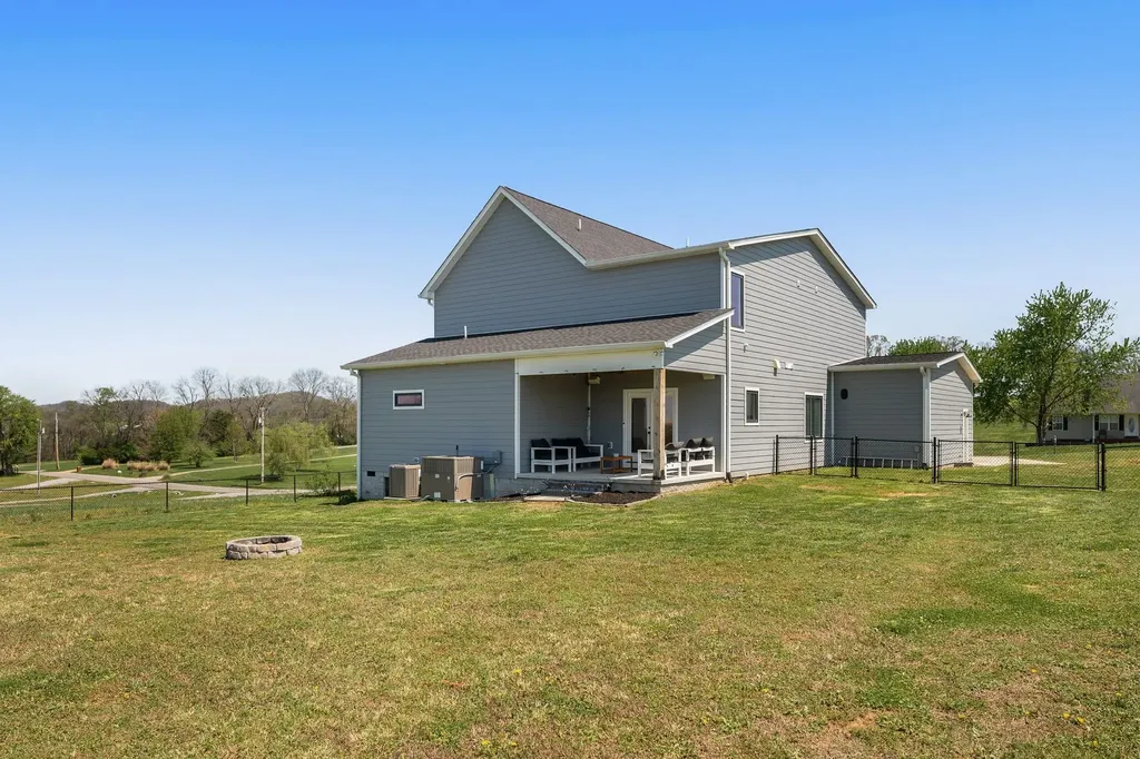 1141 Littleton Ranch Road Castalian Springs TN 37031