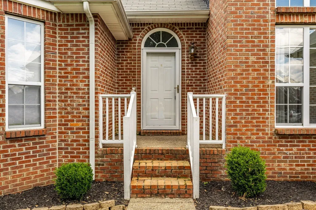 353 Remington Avenue Gallatin TN 37066