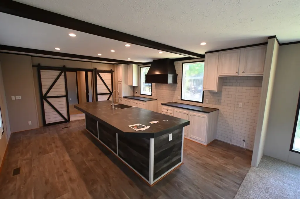 25 Marble Lane Linden TN 37096