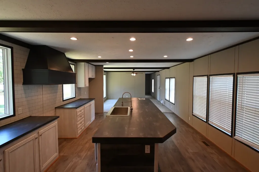 25 Marble Lane Linden TN 37096