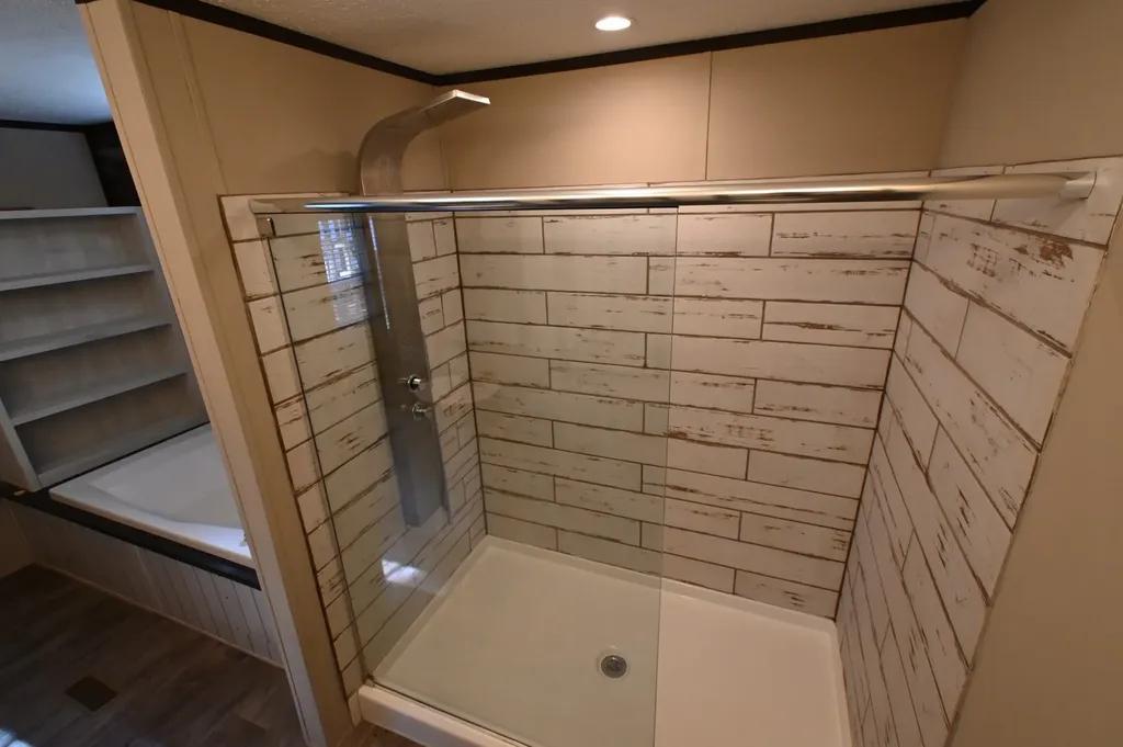 25 Marble Lane Linden TN 37096
