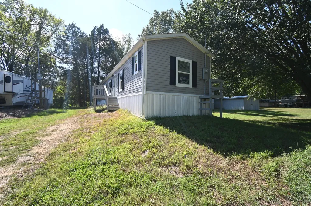 25 Marble Lane Linden TN 37096