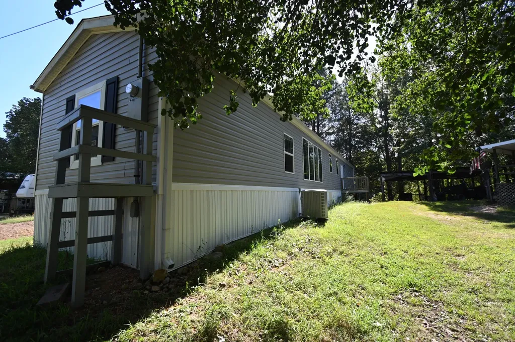 25 Marble Lane Linden TN 37096