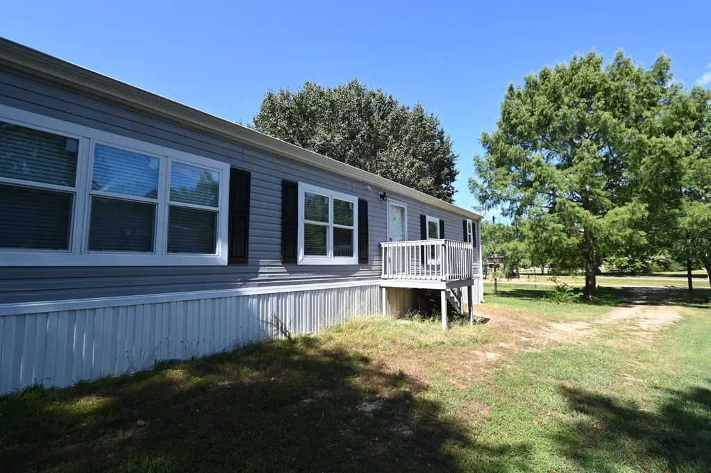 25 Marble Lane Linden TN 37096