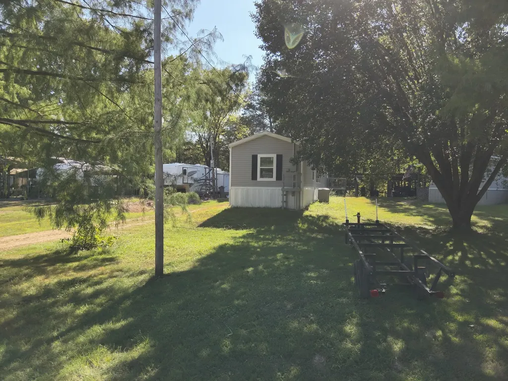 25 Marble Lane Linden TN 37096