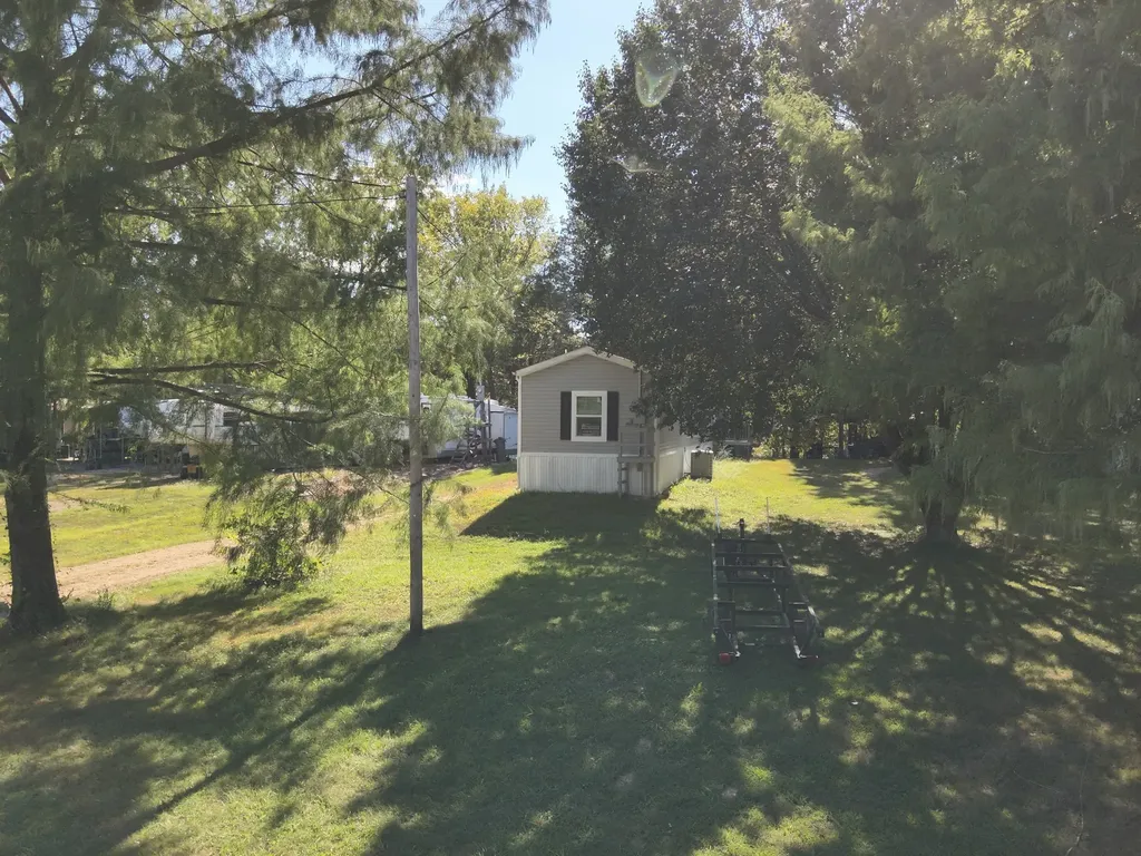 25 Marble Lane Linden TN 37096