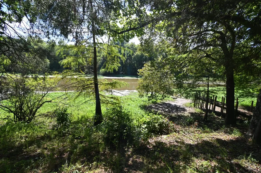 25 Marble Lane Linden TN 37096