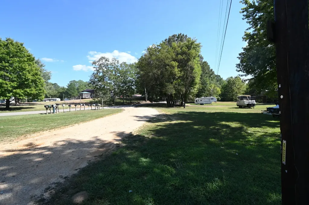 25 Marble Lane Linden TN 37096