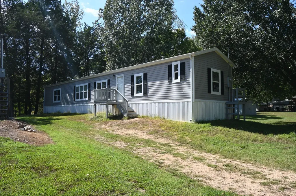 25 Marble Lane Linden TN 37096